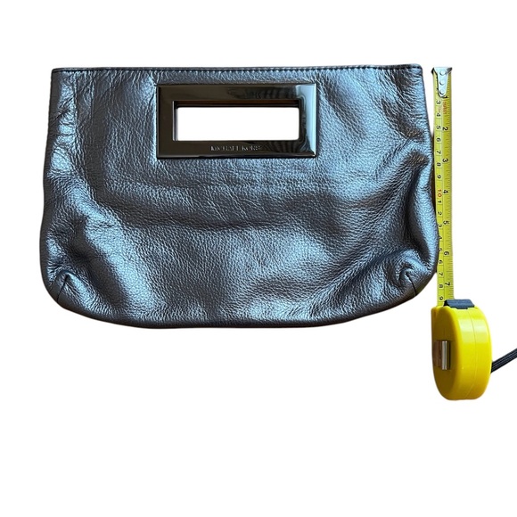 Michael Kors Metallic Leather Berkley Clutch Purse Magnetic Closure - Picture 4 of 7